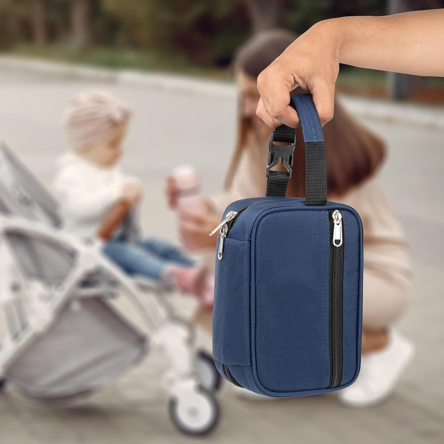 Breast Milk Storage Bag, 100% Silver Insulated Bag with 2 Ice Gel, This Storage Bag Keeps Food & Milk Fresh for 6 to 8 Hours